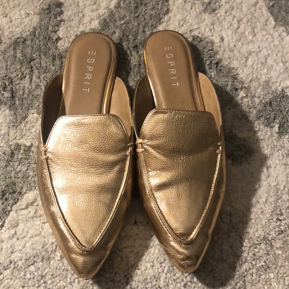 GOLD DRESS SLIP ON SHOES!